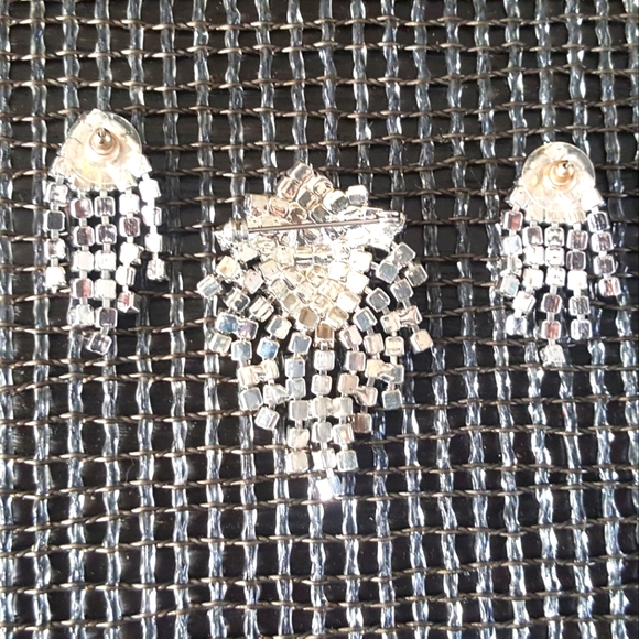 Vintage Austrian Crystals Brooch Earrings Set - Picture 3 of 3